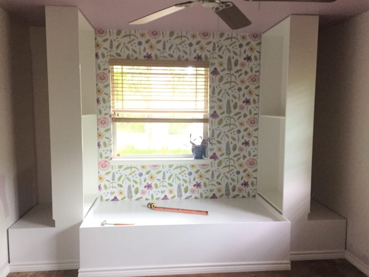 Daybed reading nook with IKEA bookshelves IKEA Hackers