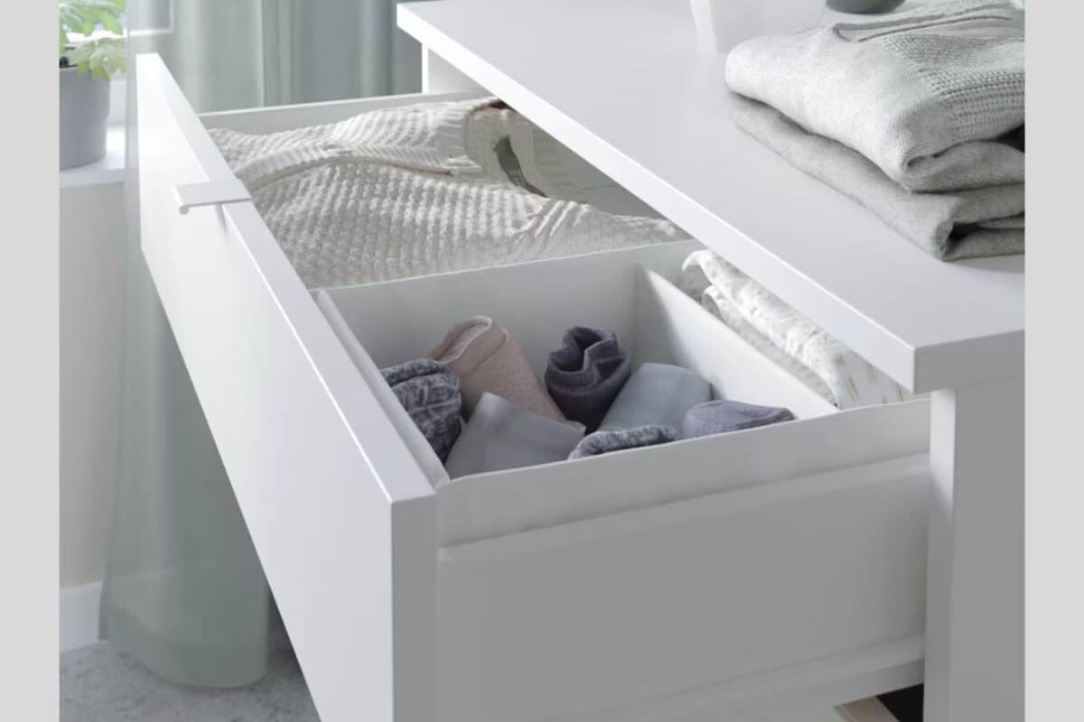 ikea vihals with anchor and unlock feature