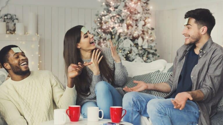 Christmas party games - who am I