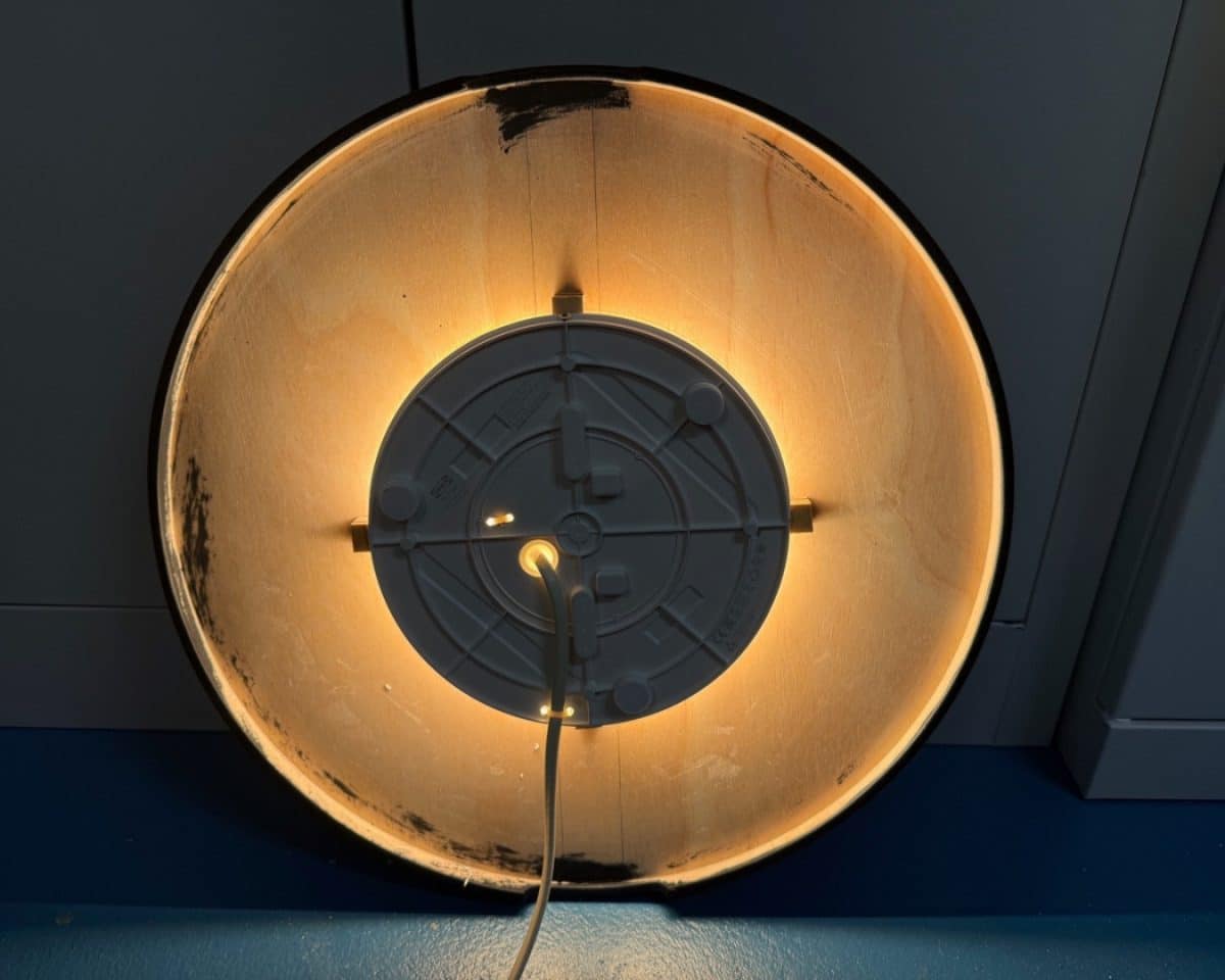 IKEA BARLAST LED lamp creating a backlight on the IKEA SKALA tray - IKEA Hackers IKEA BARLAST LED lamp creating a backlight on the IKEA SKALA tray