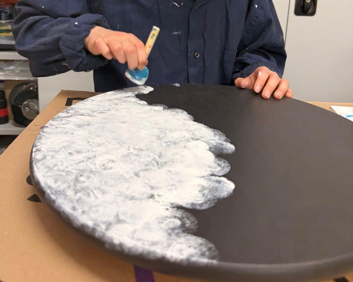 painting moonscape - IKEA Hackers painting moonscape