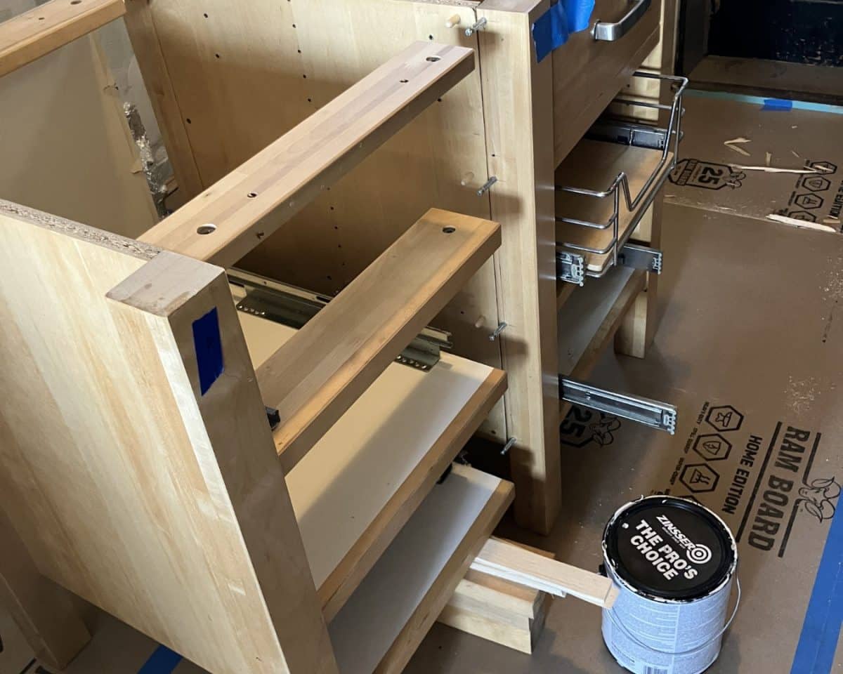 IKEA VARDE kitchen cabinet hack