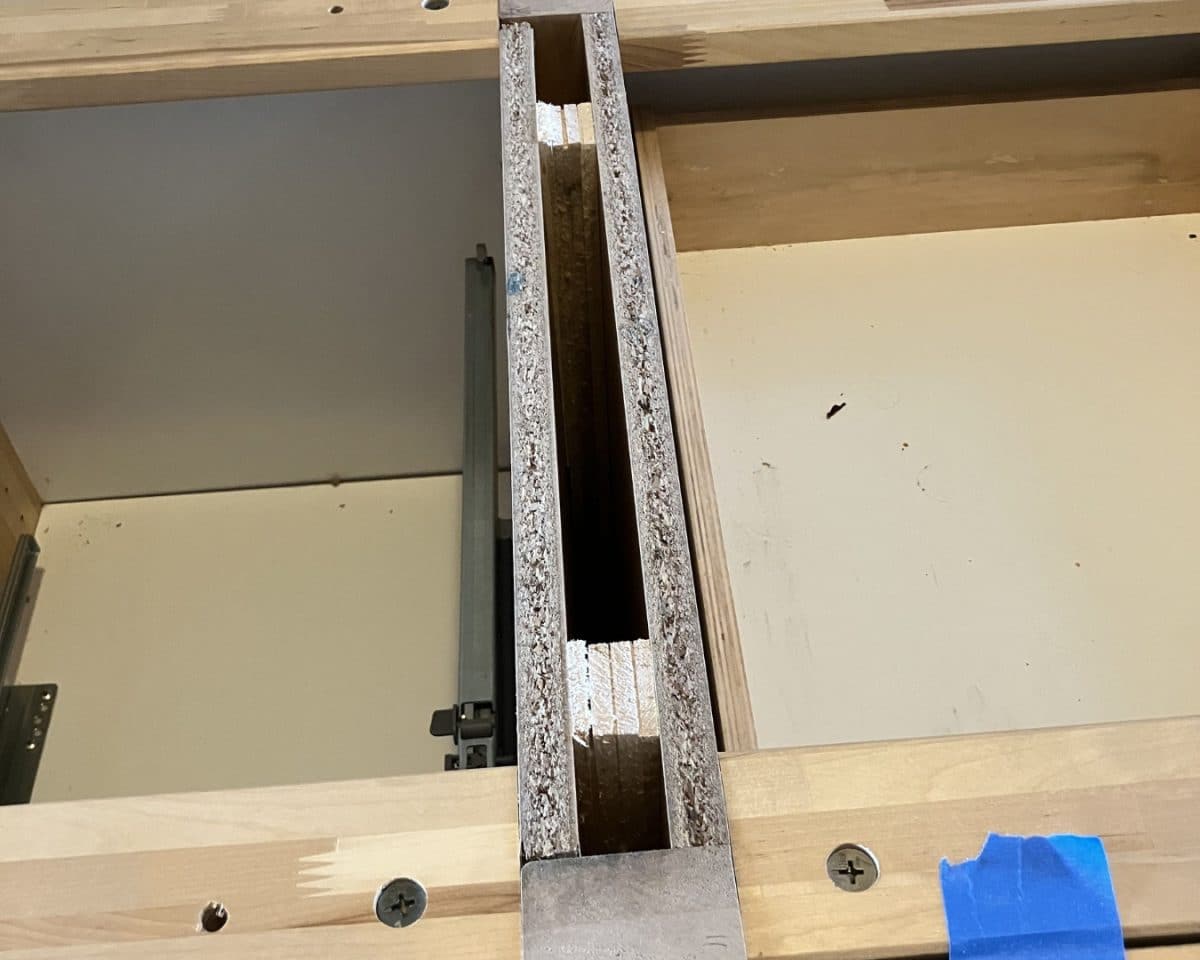 Attaching two IKEA VARDE kitchen cabinets