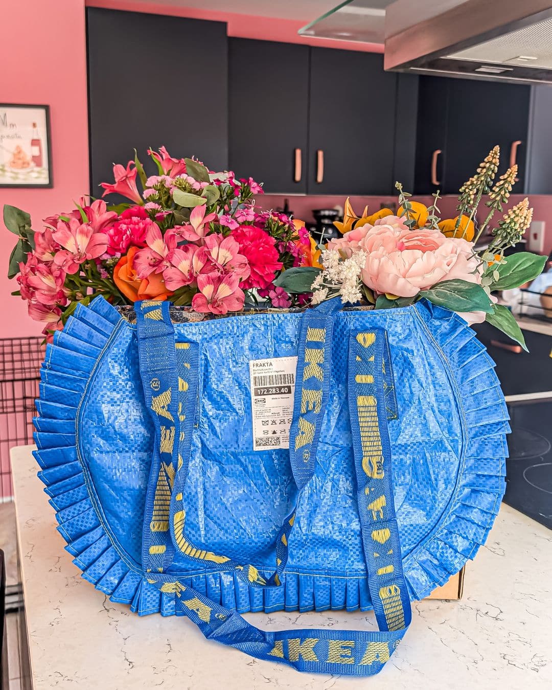 ruffle bag made from IKEA FRAKTA blue bag